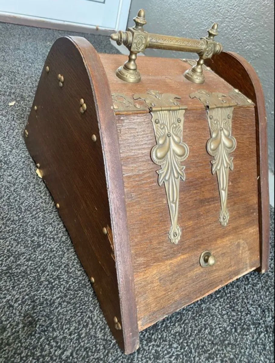 Victorian Mahogany and Brass Coal Scuttle - Image 2