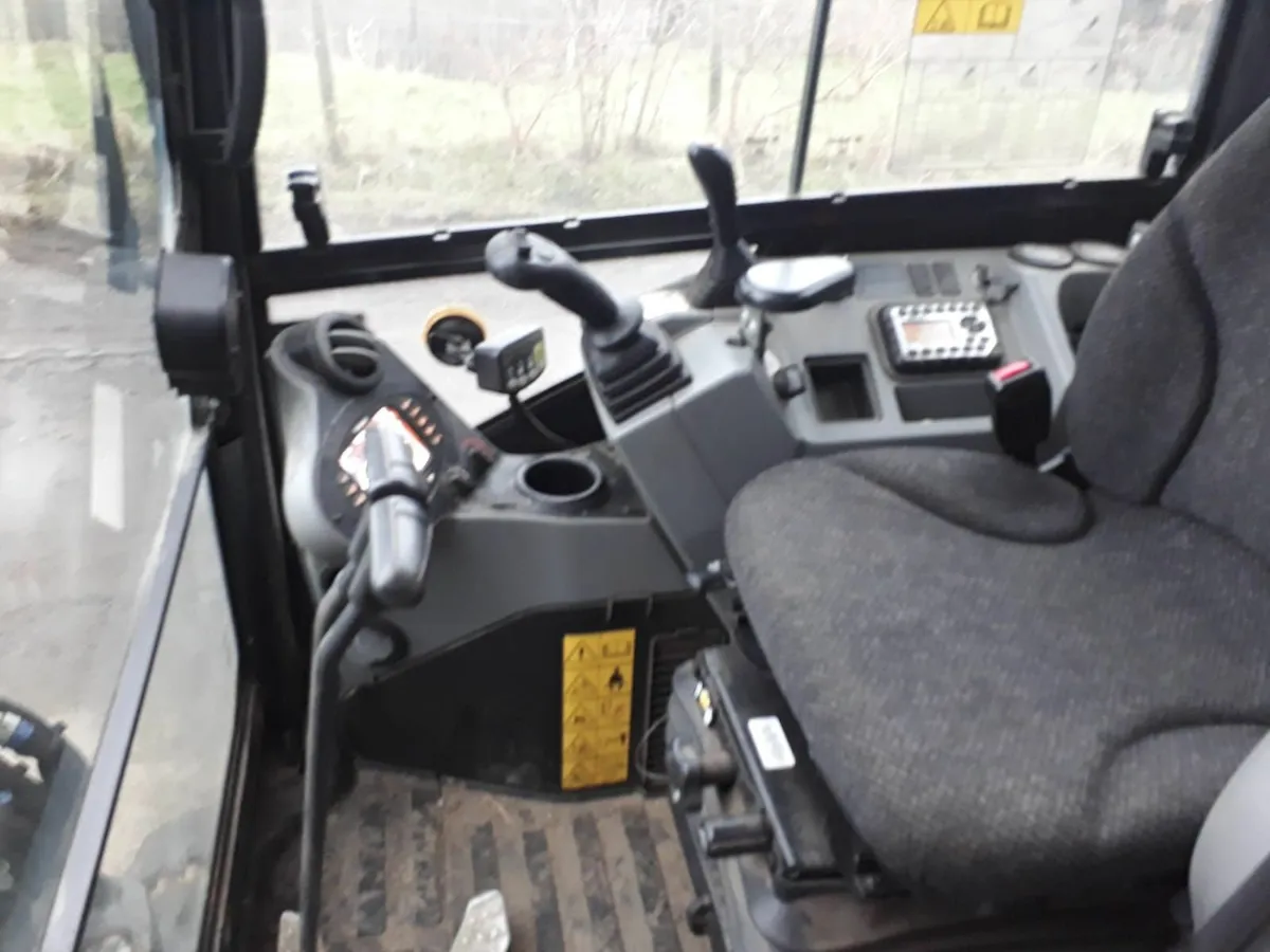 Bobcat excavator - Image 4