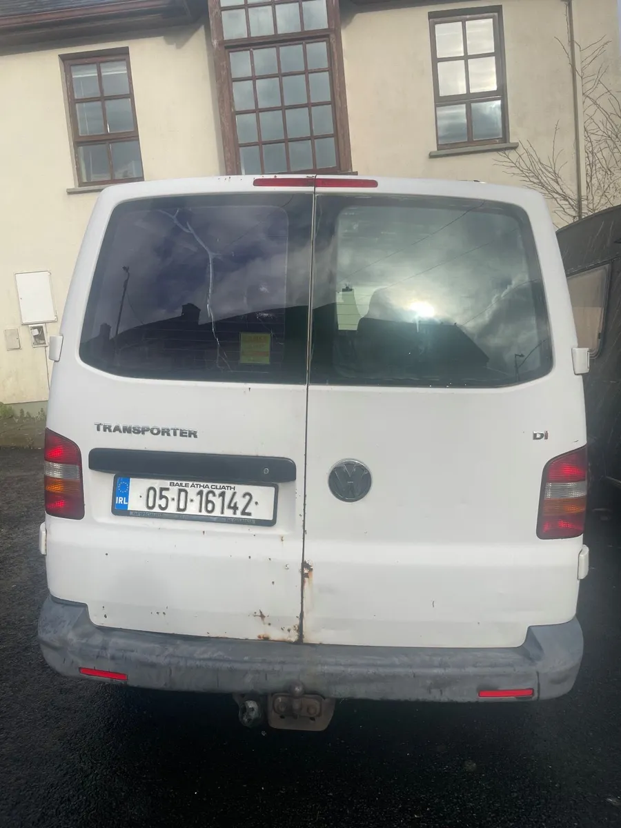 Volkswagen T5 Transporter - Image 2