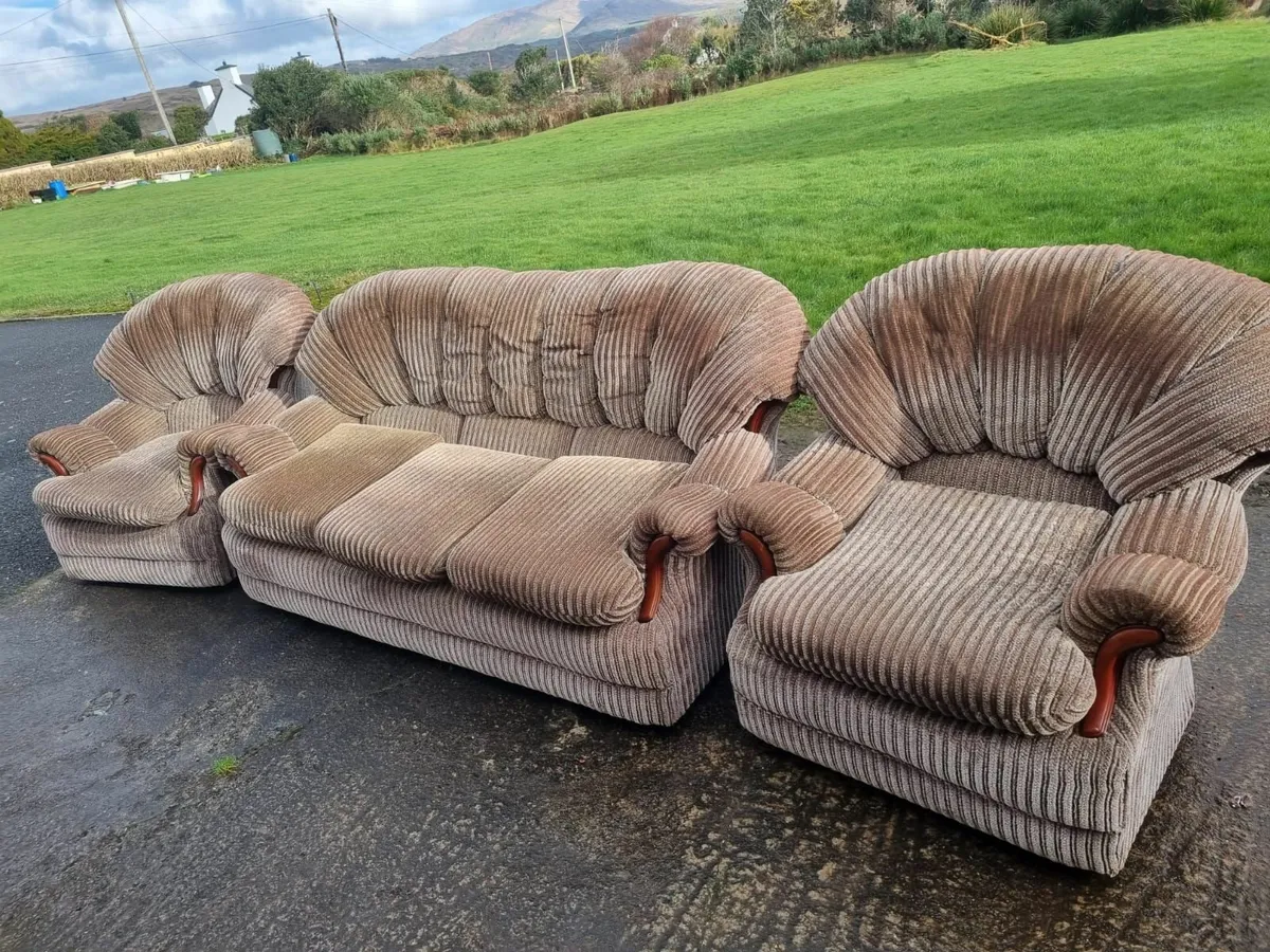 5 piece suite of furniture - Image 2