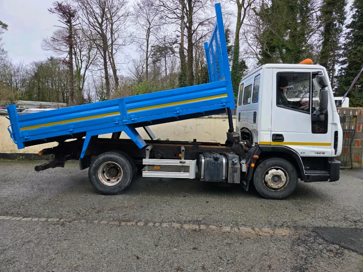 2017 Iveco Cargo Manual Tipper - Image 3