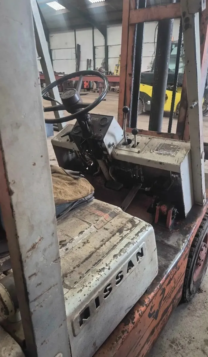 Nissan 2.5ton gas forklift - Image 3