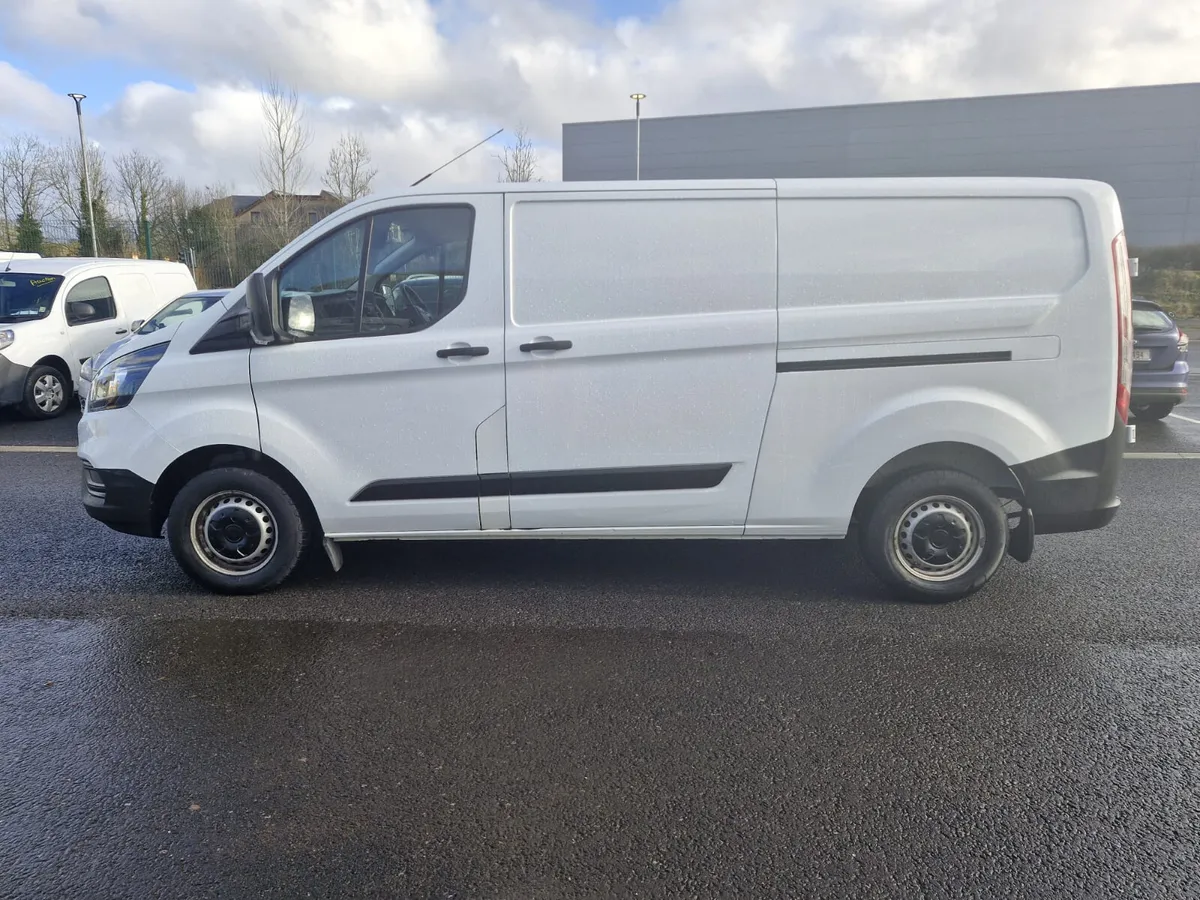 Ford Transit Custom 2022 - Image 4