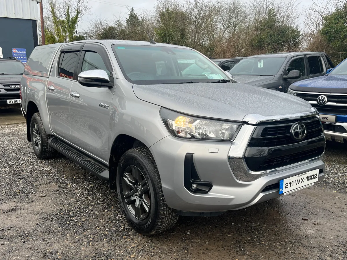 2021 TOYOTA HILUX 2.8 SR5 MANUAL - Image 1