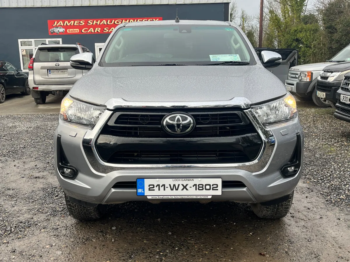 2021 TOYOTA HILUX 2.8 SR5 MANUAL - Image 2