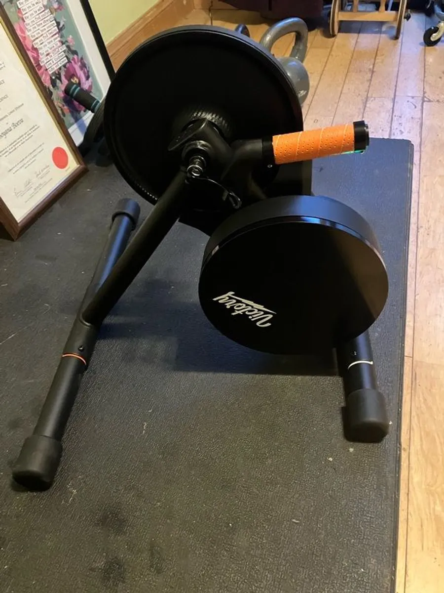 Jet black victory trainer - Image 2