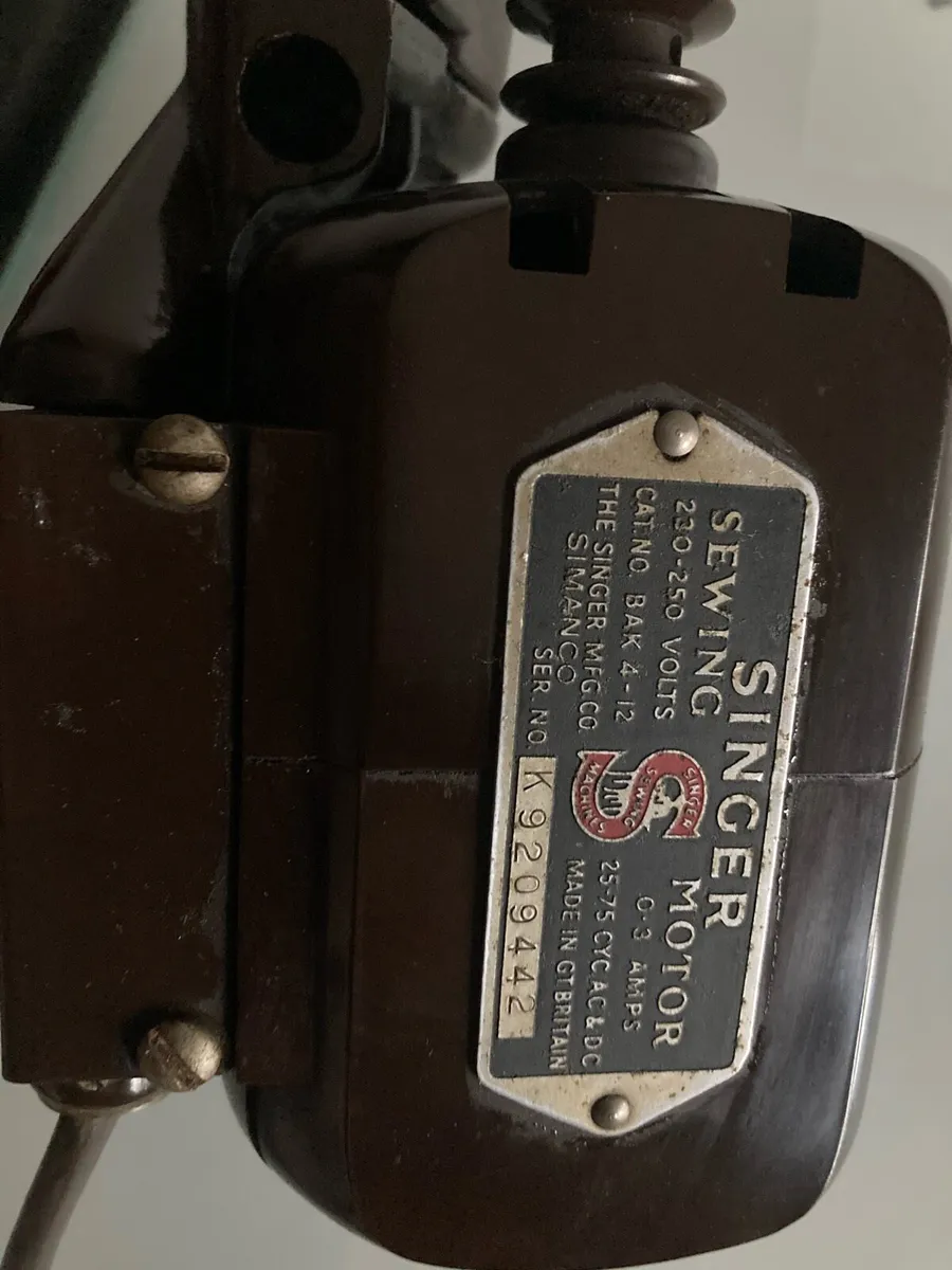 Vintage Singer Sewing machine motor - Image 2