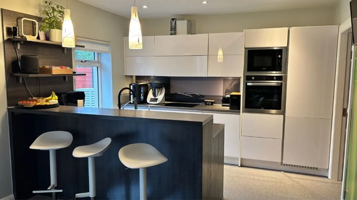 Kitchen for sale - Image 1