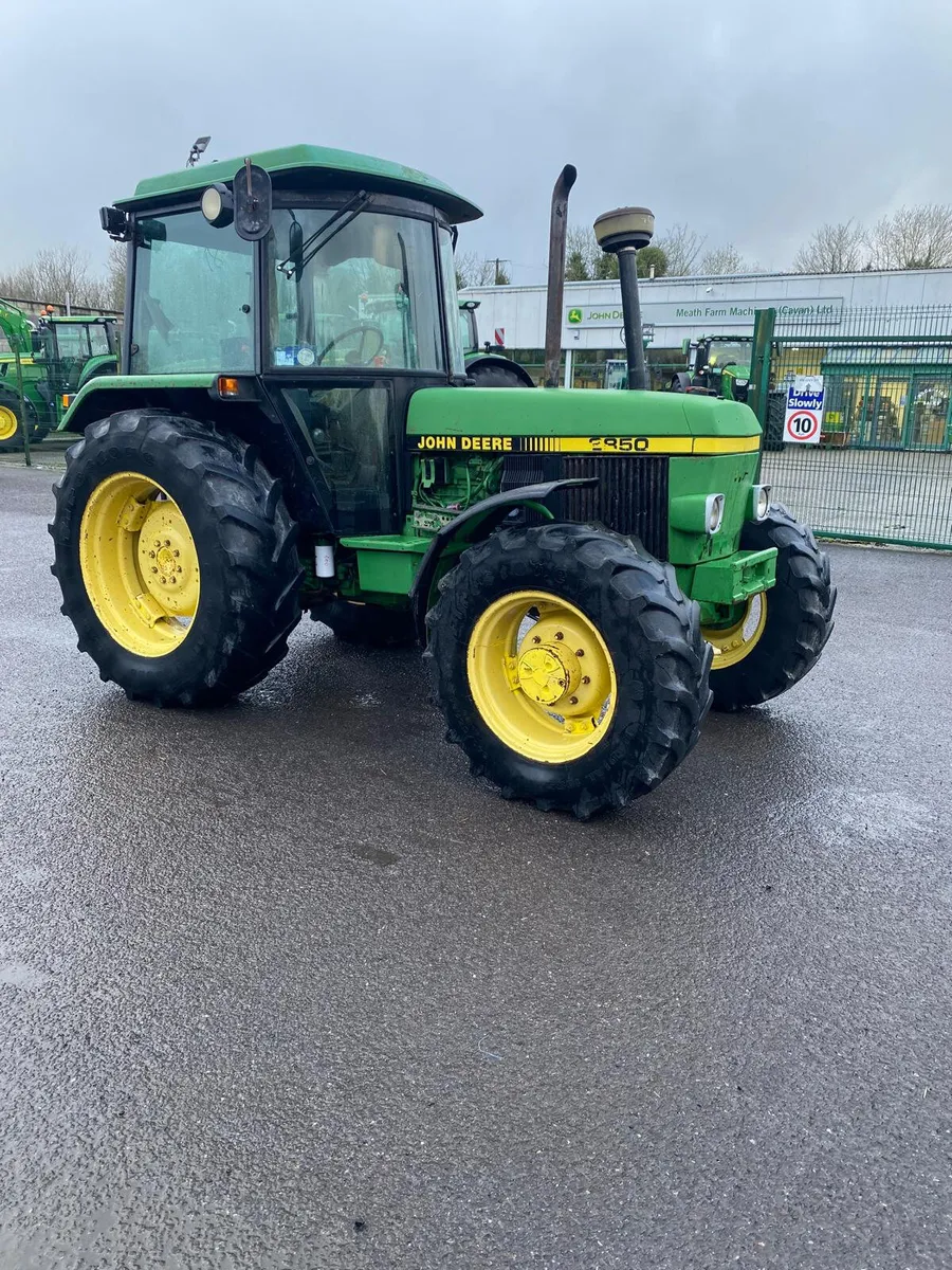 John Deere 2850 - Image 1