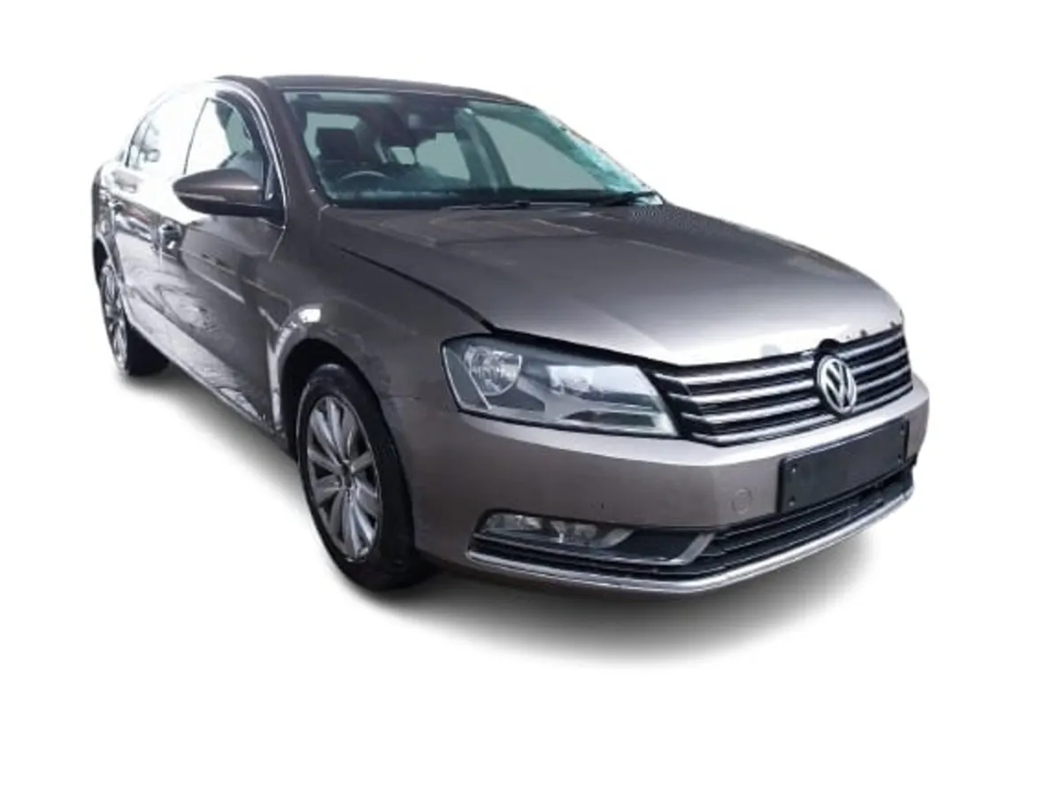 2011 VOLKSWAGEN PASSAT For Breaking/Dismantling - Image 1