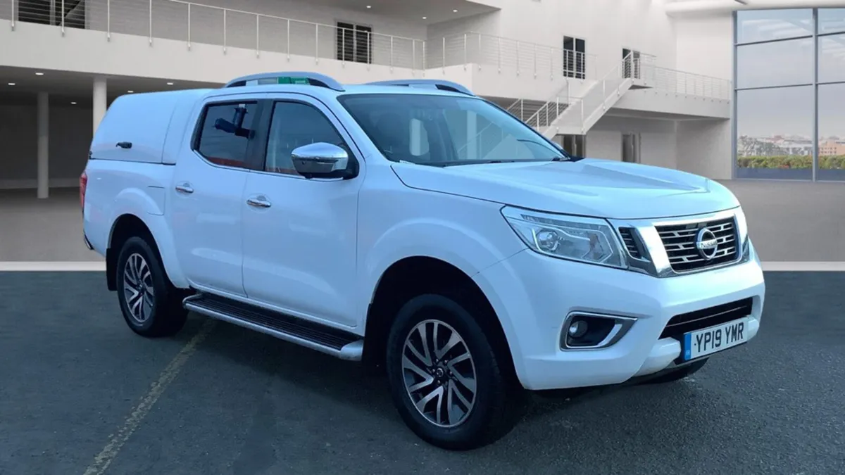 2021 NISSAN NAVARA 2.3 Tekna dCi 4WD 5dr - Image 1