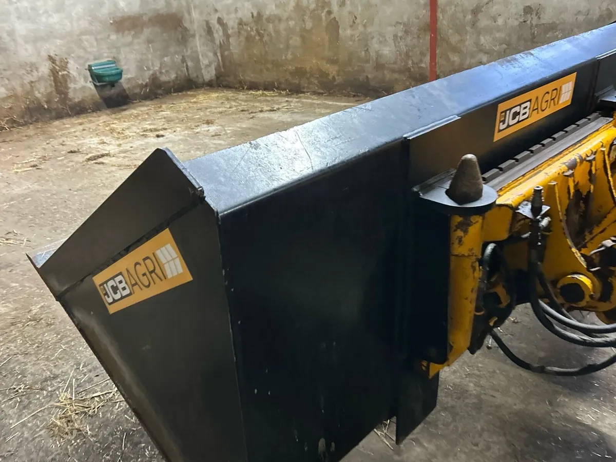 JCB grain Bucket - Image 2