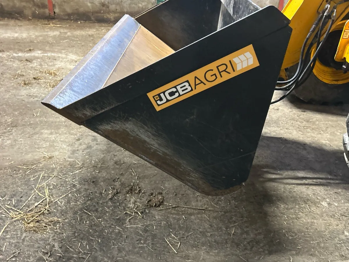 JCB grain Bucket - Image 1