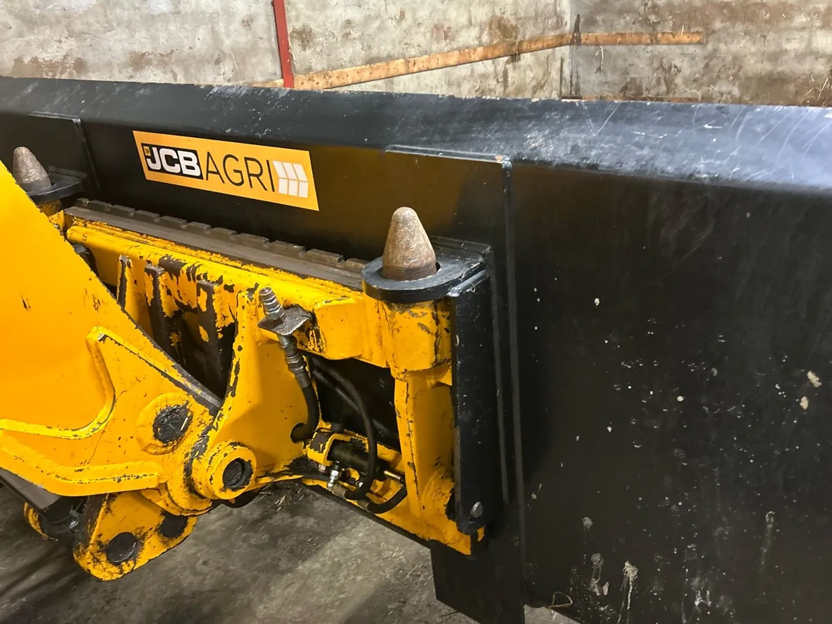 JCB grain Bucket - Image 3