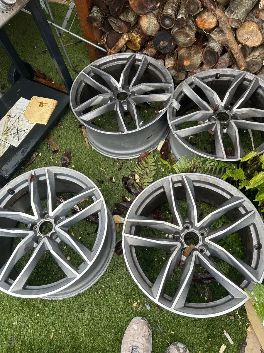 Alloy wheels - Image 1