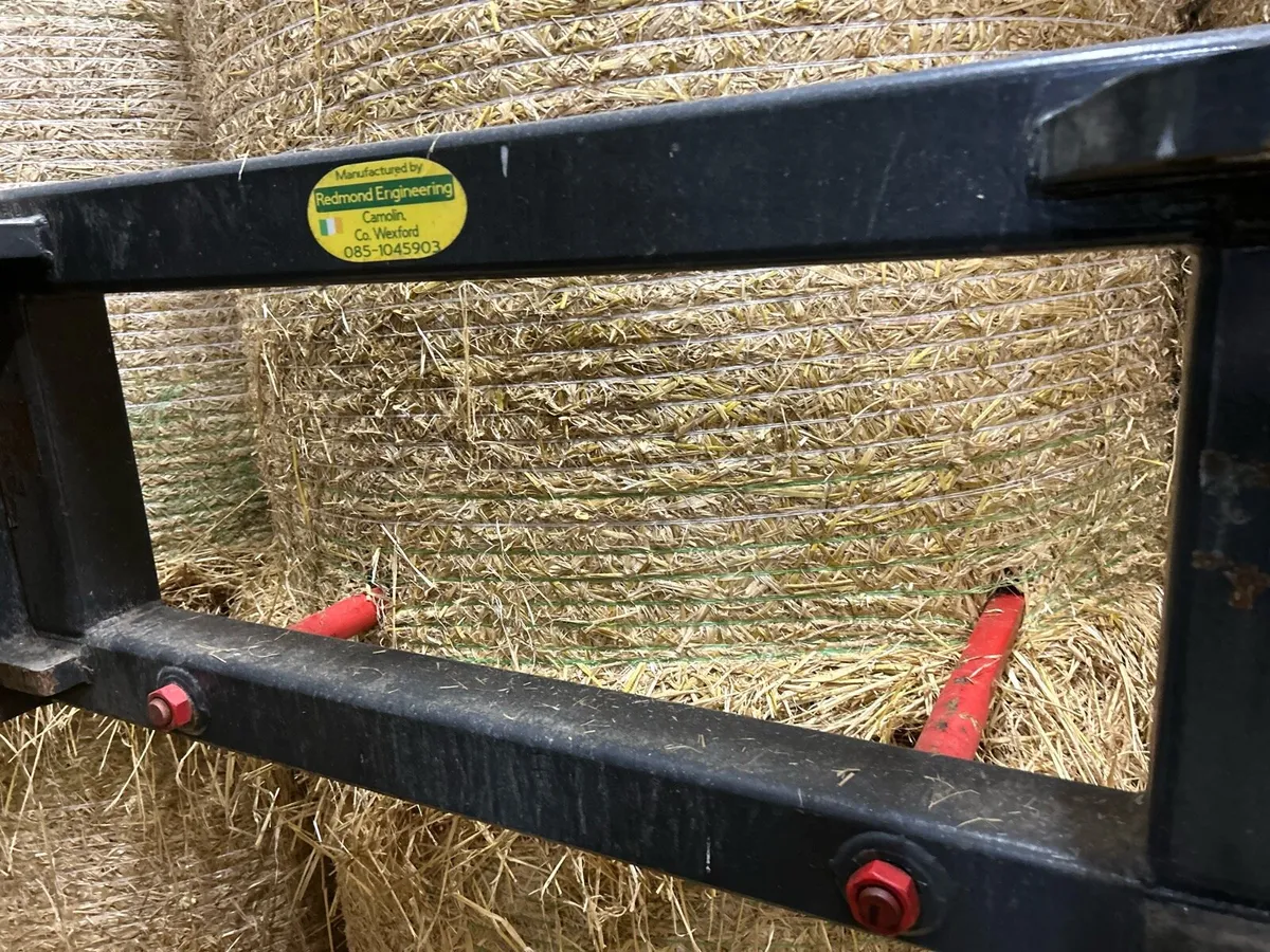 Bale spike for loader - Image 1