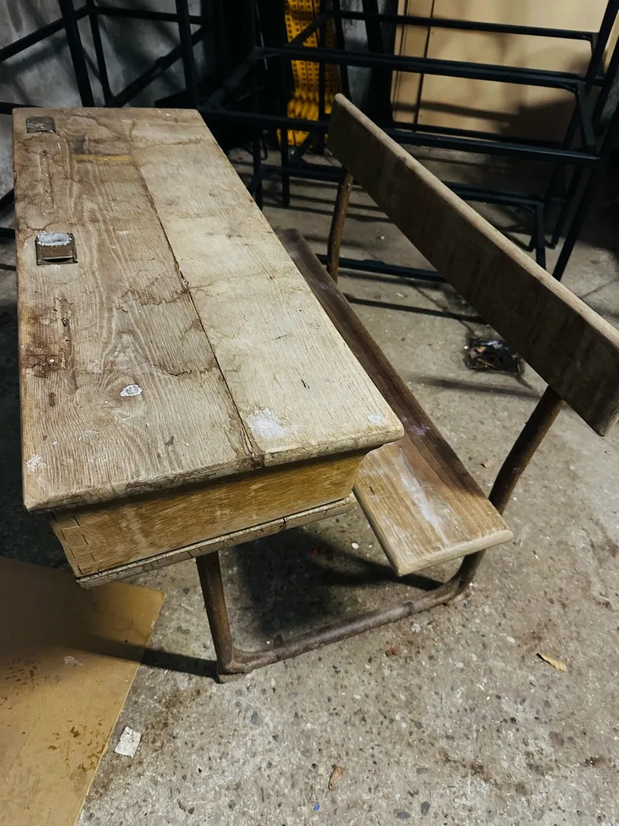 VINTAGE SCHOOL DESK ORIGINAL CONDITION - Image 3