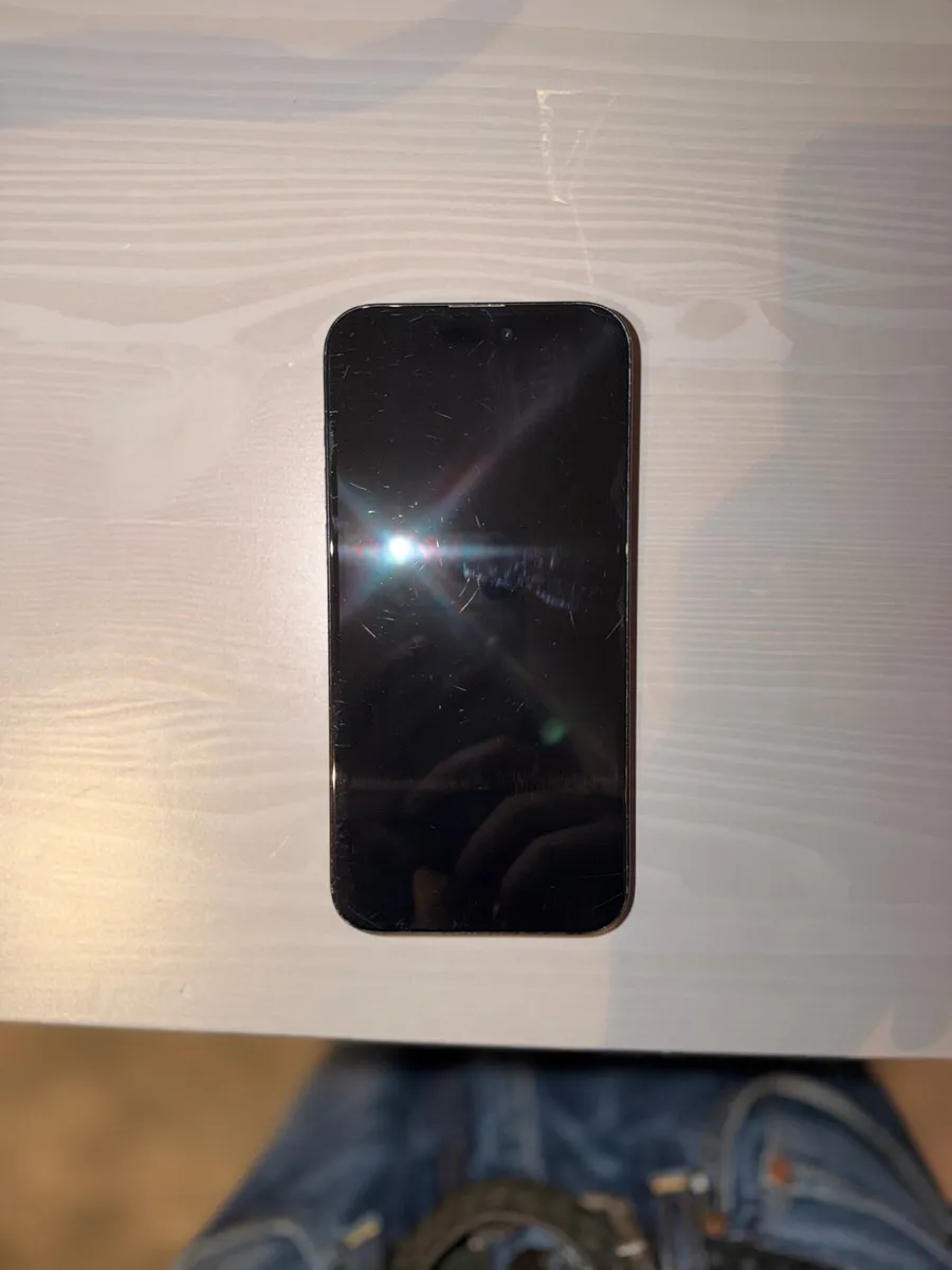 iPhone 15 Plus - Image 4