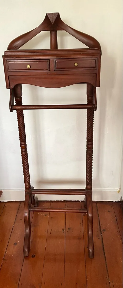 Traditional Classic Mahogany Valet Stand - Image 2
