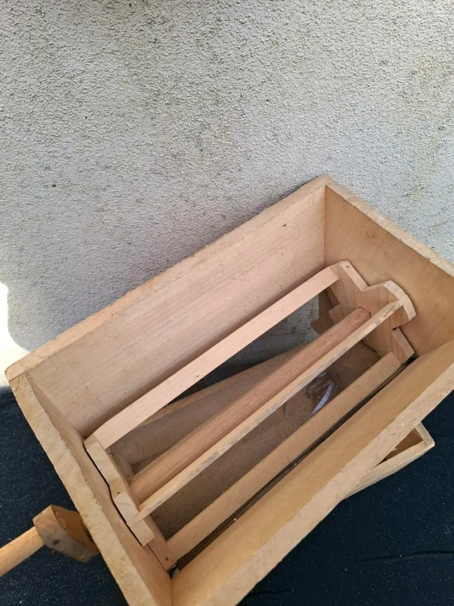 Antique farming flour making grinder box - Image 3