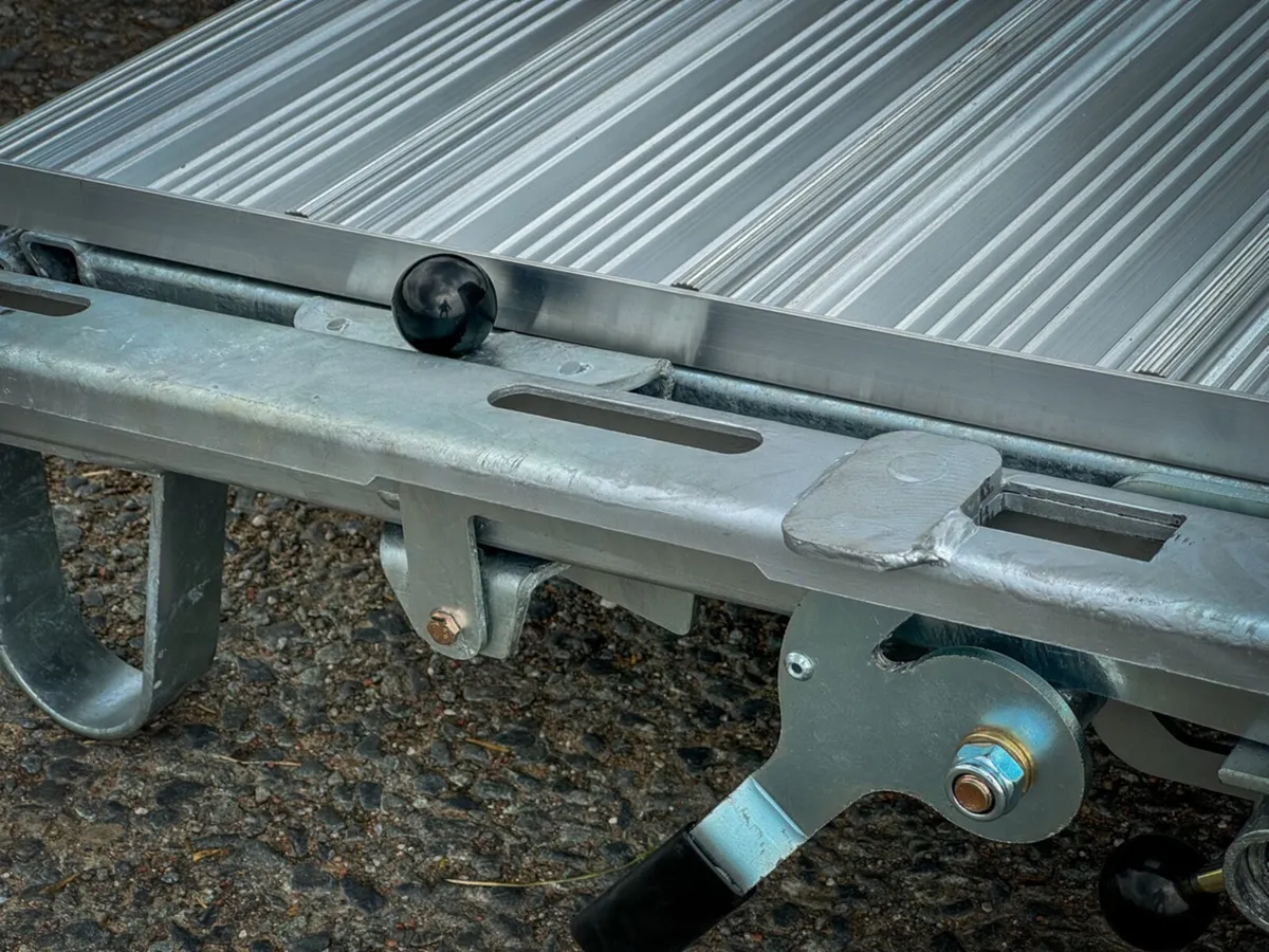 T3042723  New TA510 16' x 5'10'' Sheep Trailer XXX - Image 4