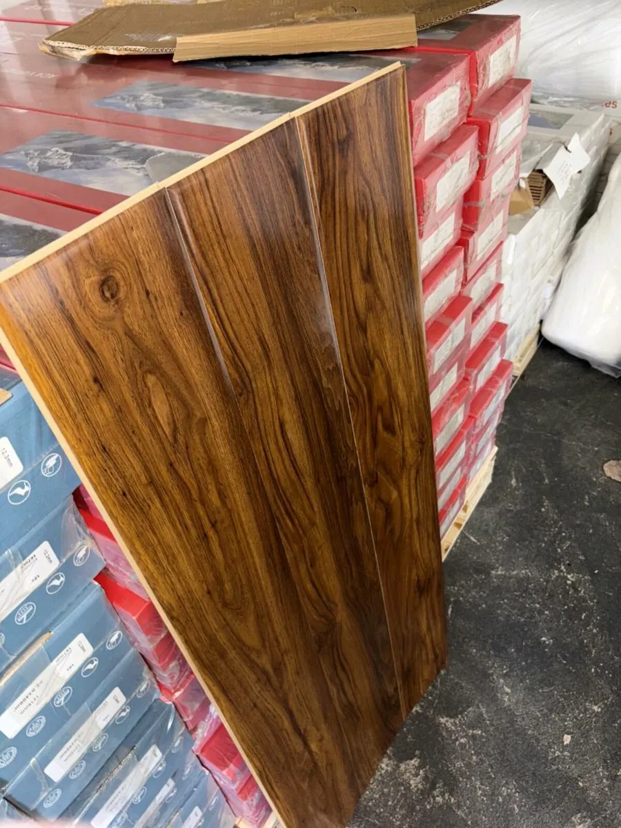 Brand new 12mm high gloss laminate flooring - Image 2