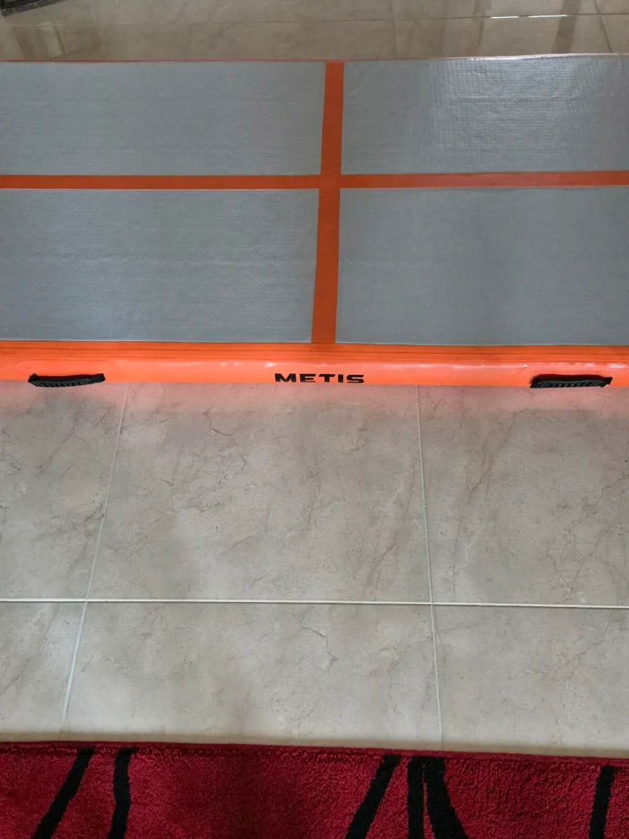 METIS INFLATABLE GYMNASTICS MAT - Image 3