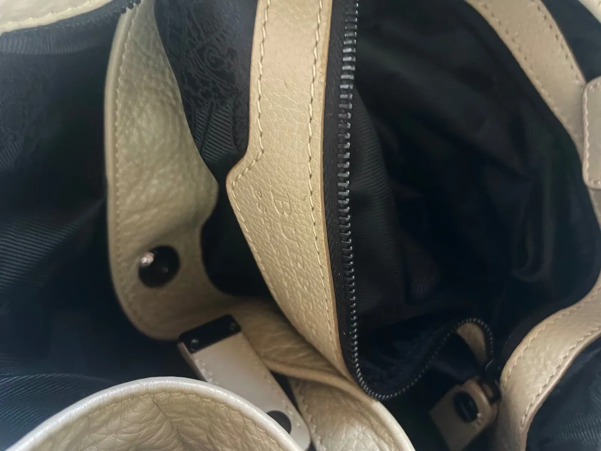 Burbury Handbag - Image 4