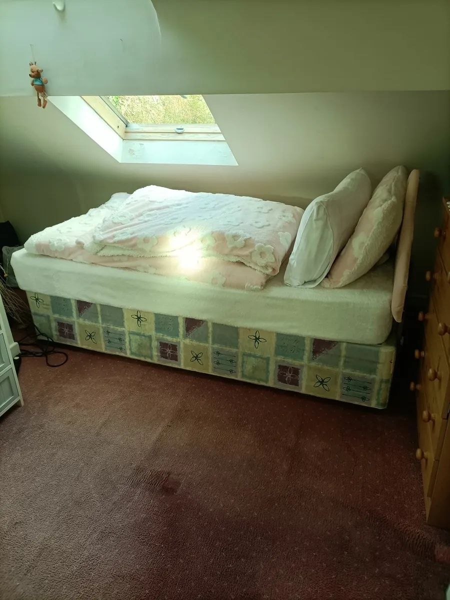 Divan bed with mattress - Image 1