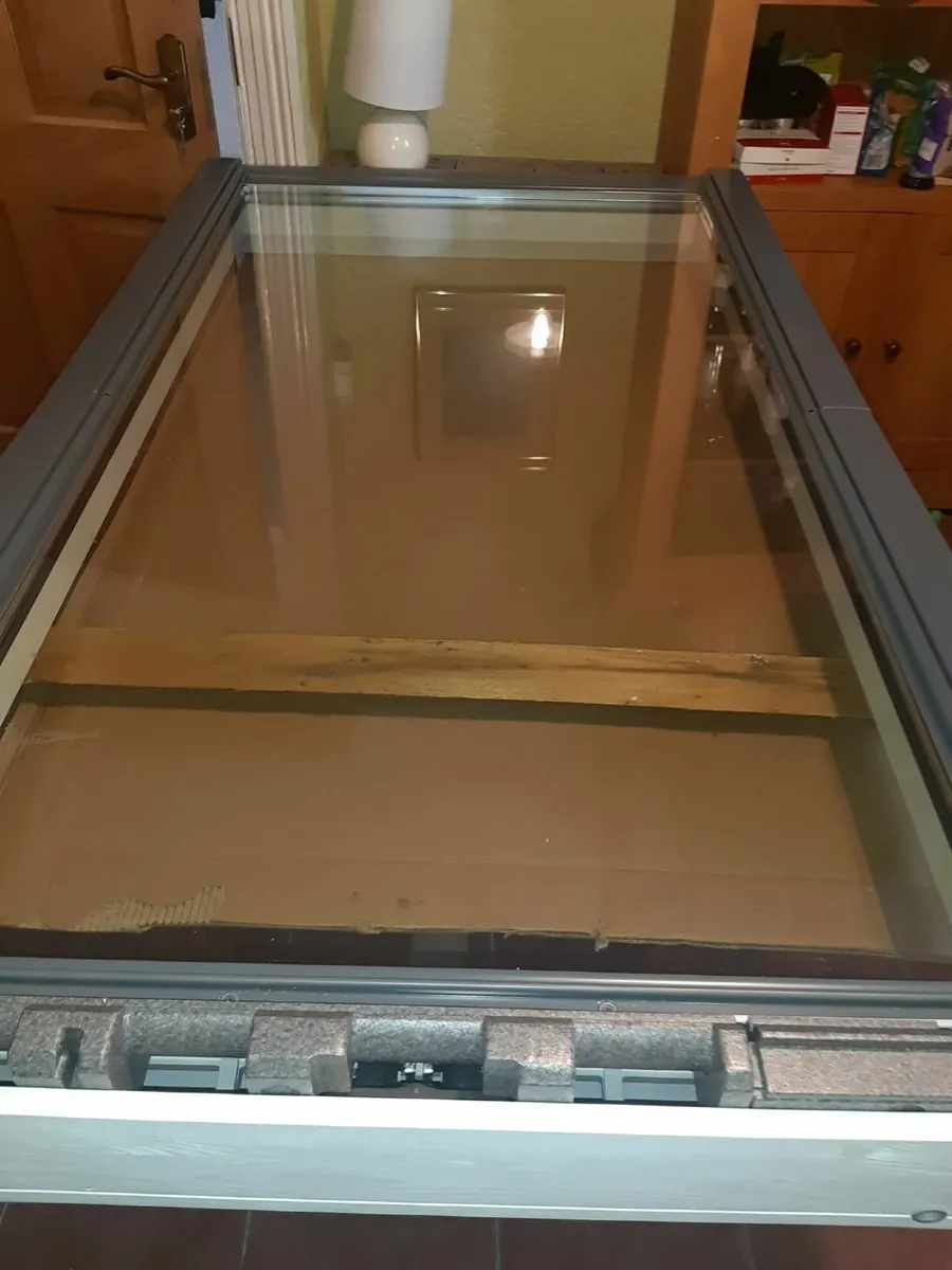 Vulux Pivotal Window - Image 3