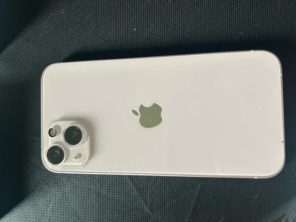 iPhone 13 - Image 3