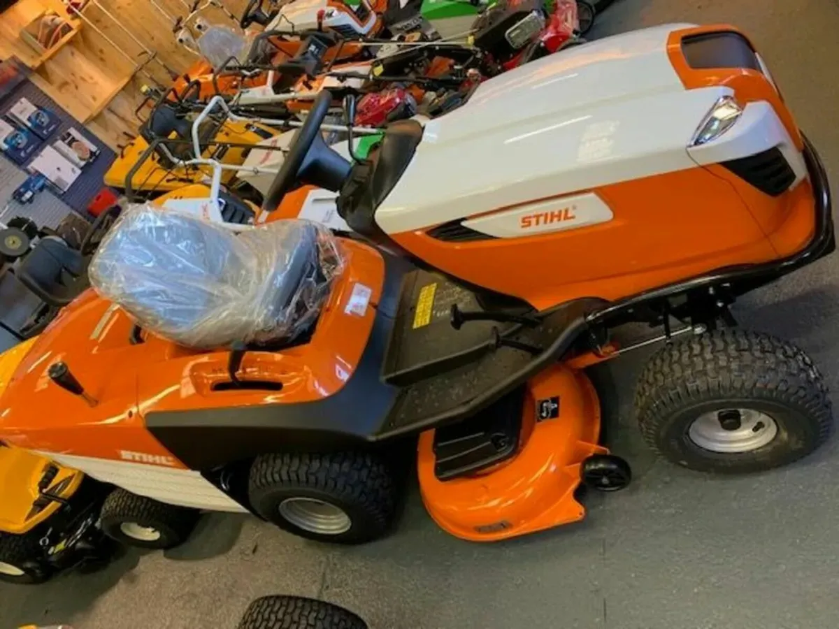 Stihl 5112 Z Petrol Ride On Mower - Image 2
