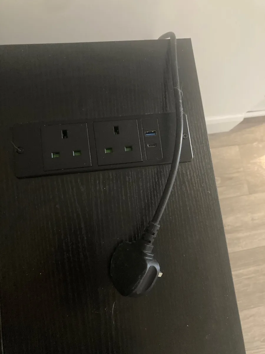 Game/office table - Image 2