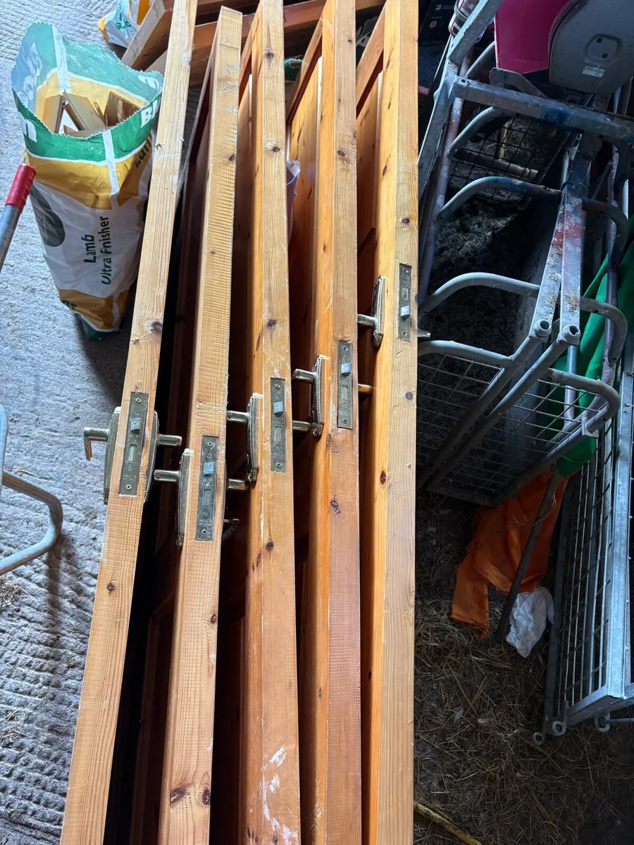 10x Pine 4 panel doors - Image 2