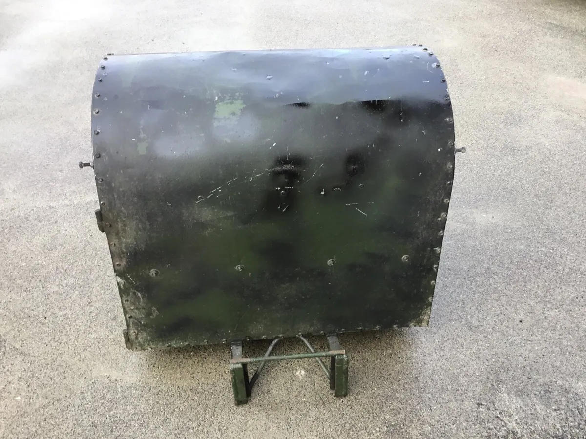 Dog box / Carrier - Image 1