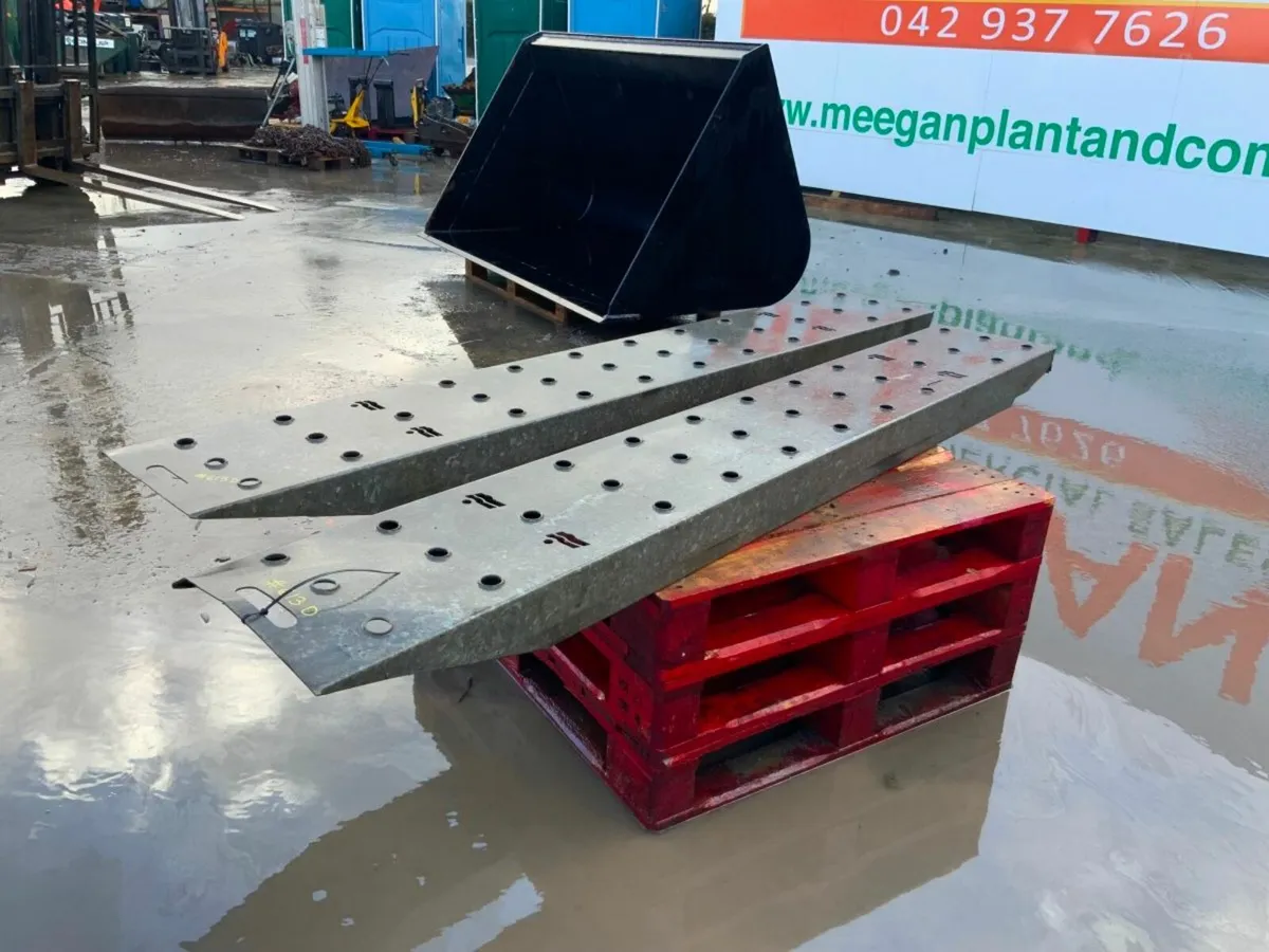 96" INDESPENSION TRAILER LOADING RAMPS.....613d - Image 4