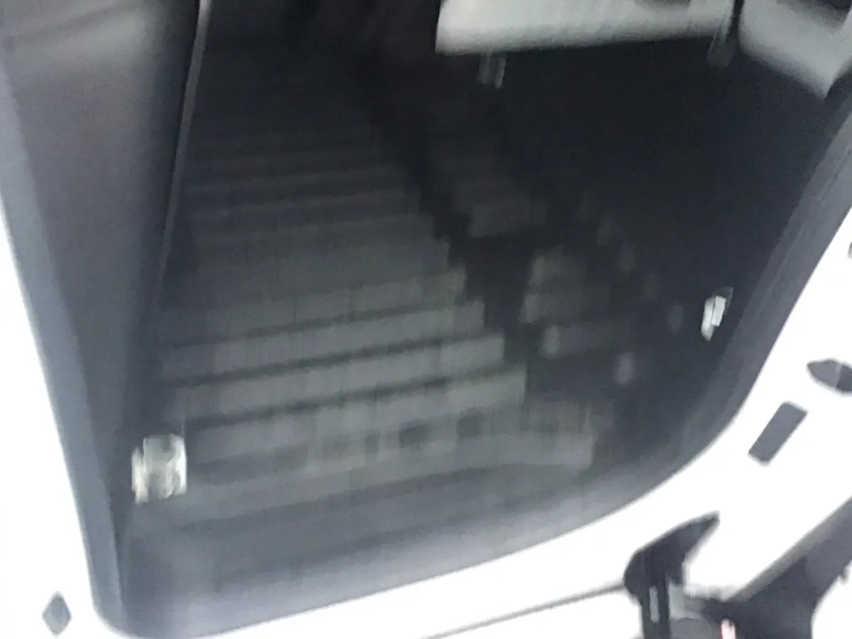 Peugeot Partner Professional Plus 1.5 Blue HDI - Image 3