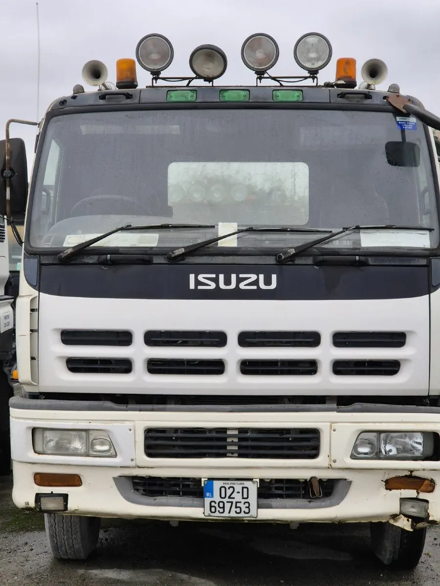 ISUZU TRUCK - Image 1