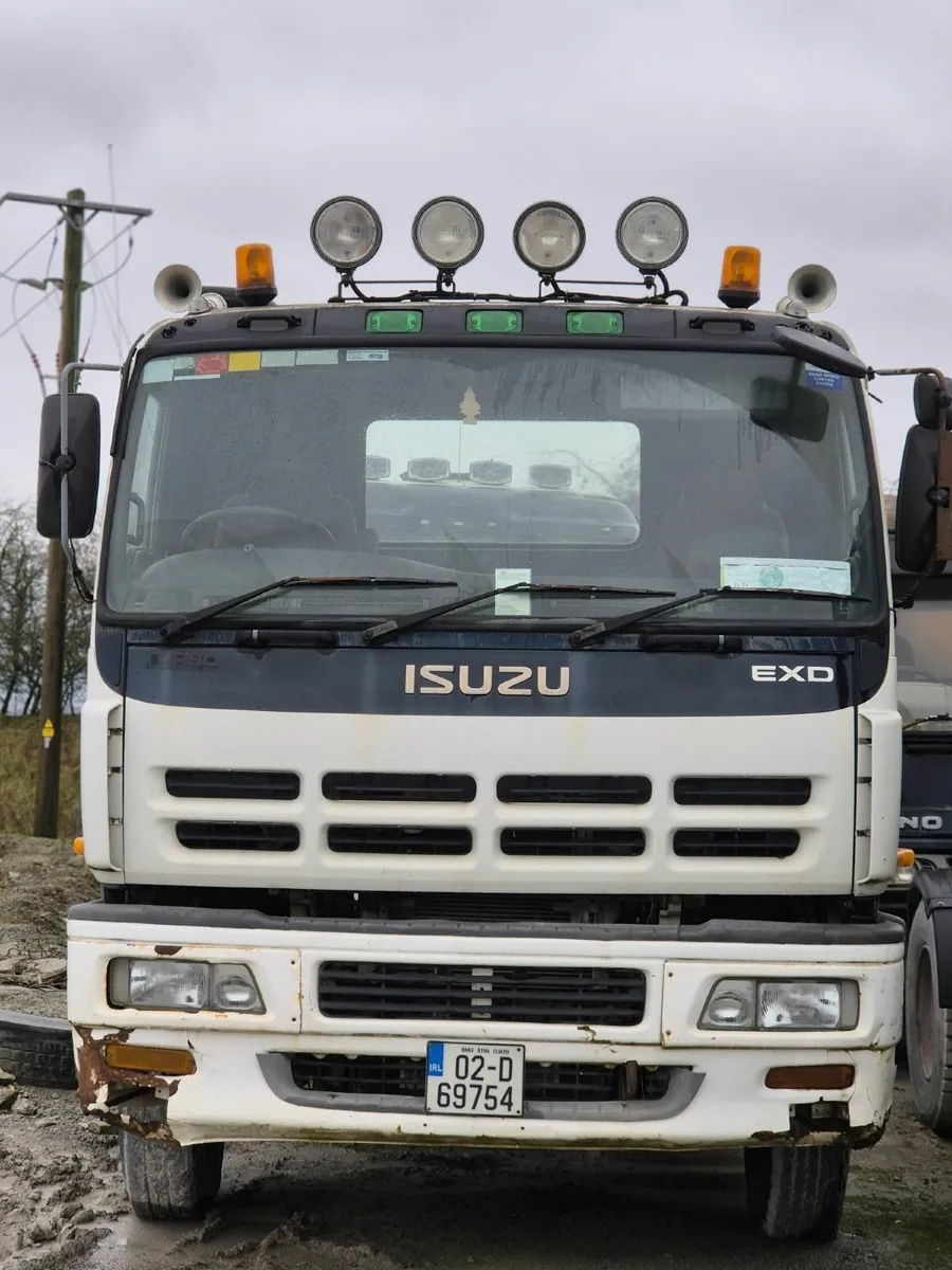 ISUZU TRUCK - Image 3