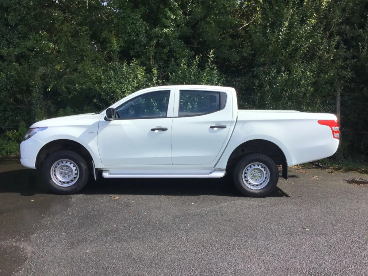 Mitsubishi L200 Business 6MT 4DR - Image 4