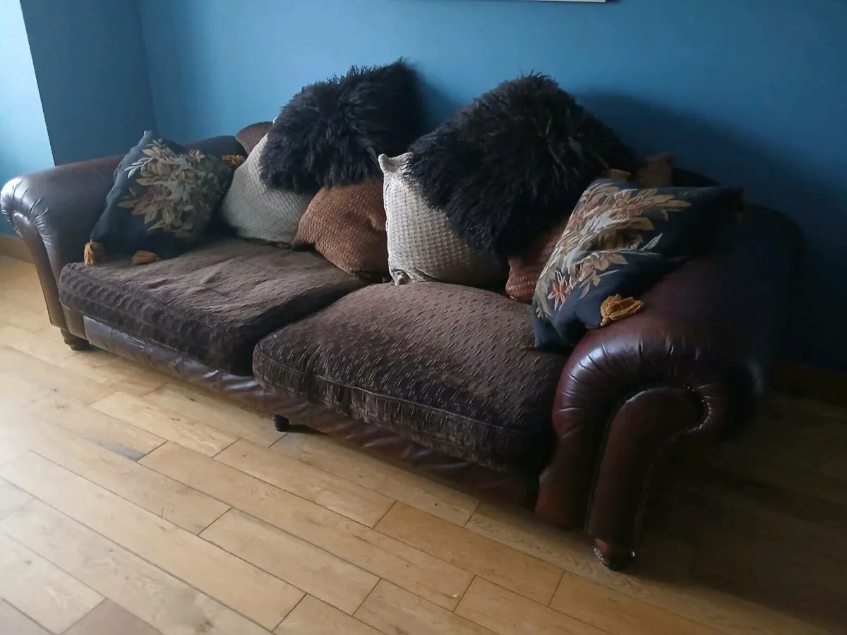 Sofa 4 seater - Image 4