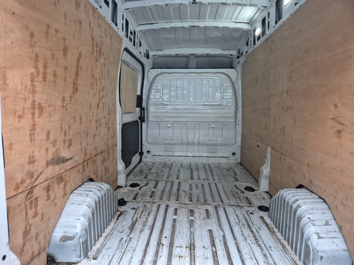 Maxus DELIVER 9 2022 - Image 3