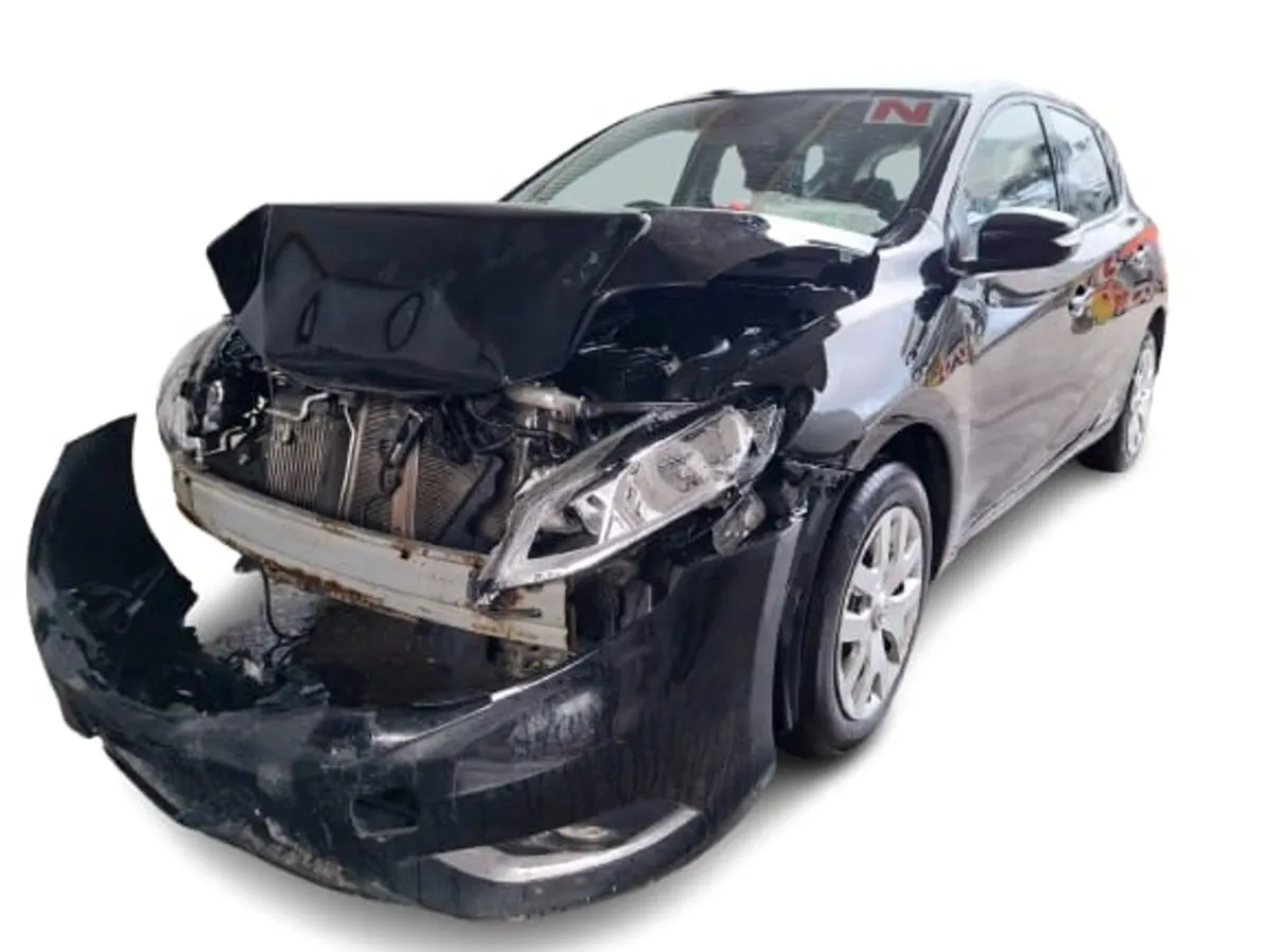2015 NISSAN PULSAR For Breaking/Dismantling - Image 3