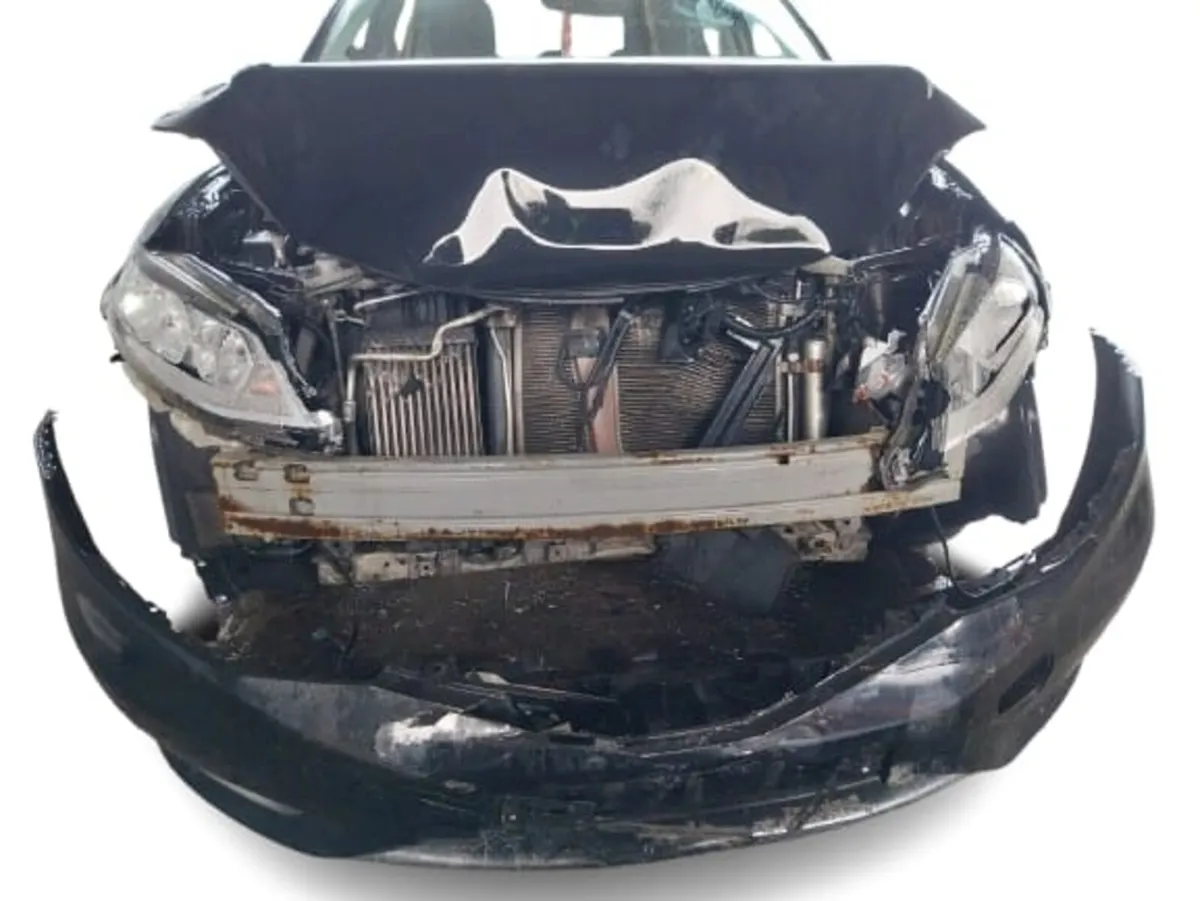 2015 NISSAN PULSAR For Breaking/Dismantling - Image 2