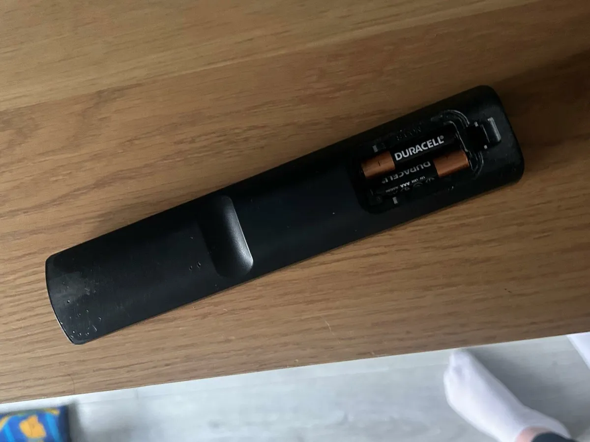 LG 4k 55 TV - Image 3