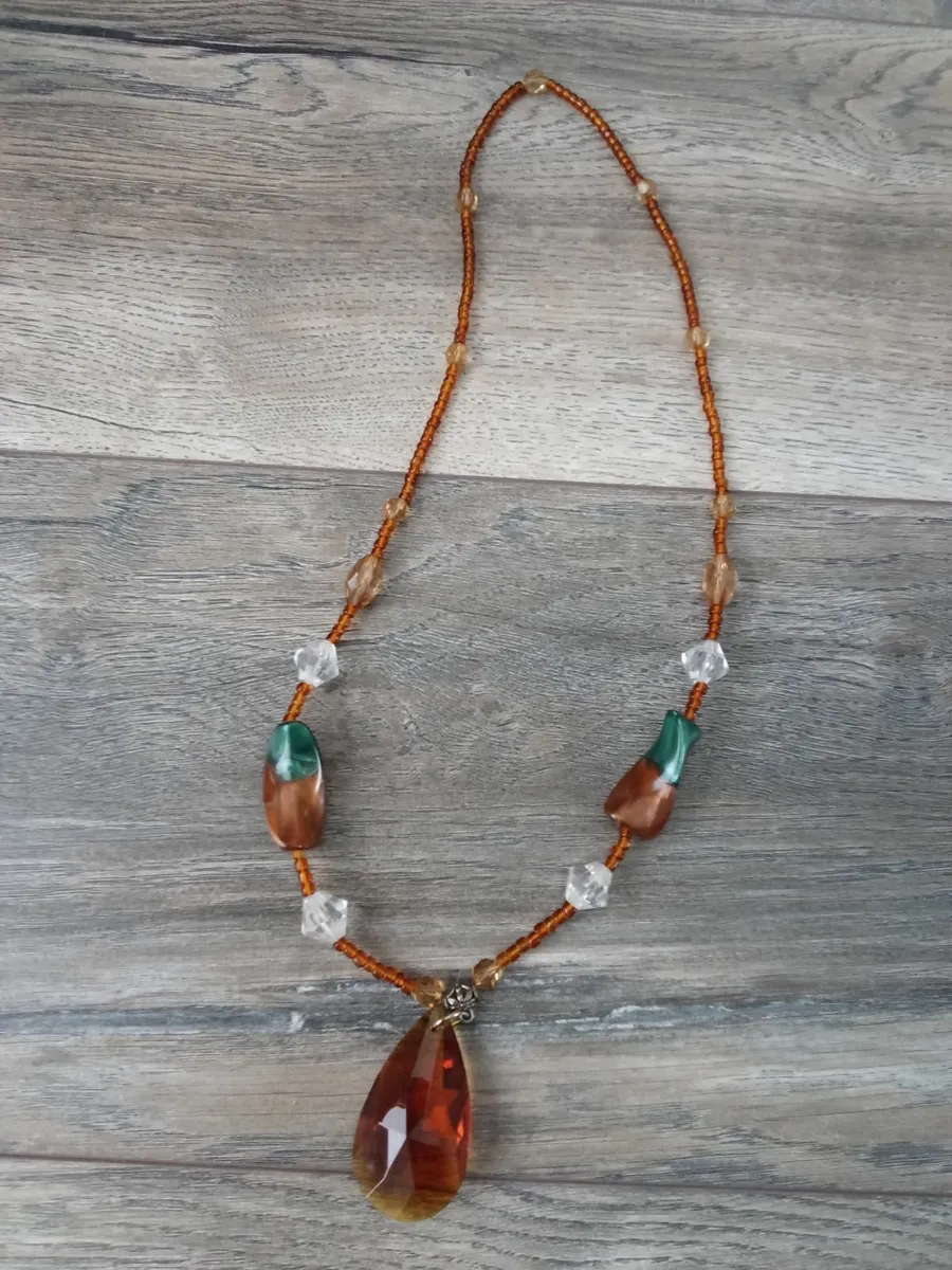 Glass Pendant Necklace. - Image 1