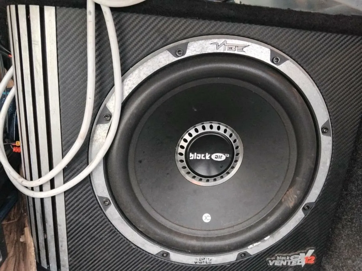Subwoofer with amplifier - Image 1