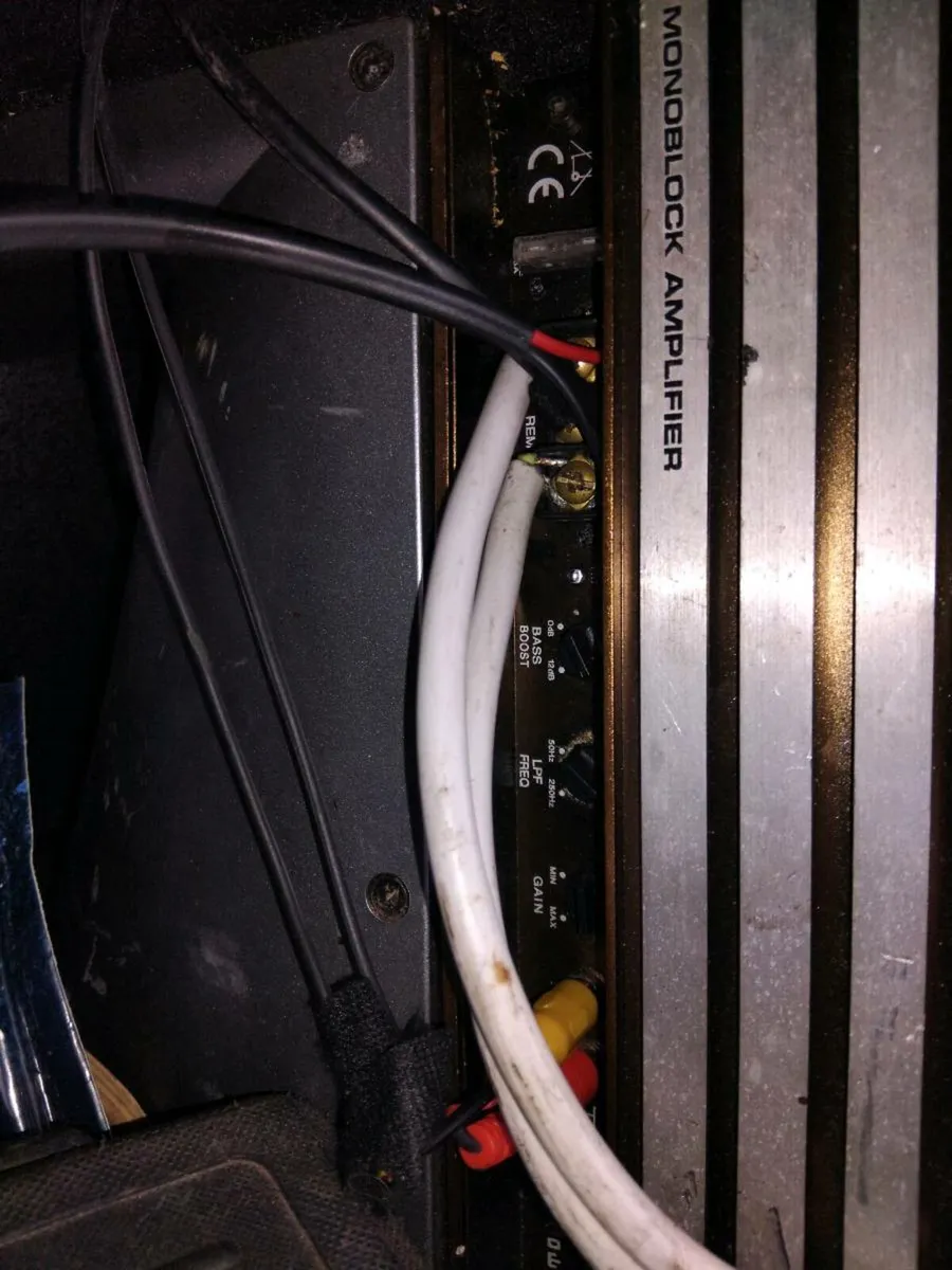 Subwoofer with amplifier - Image 2