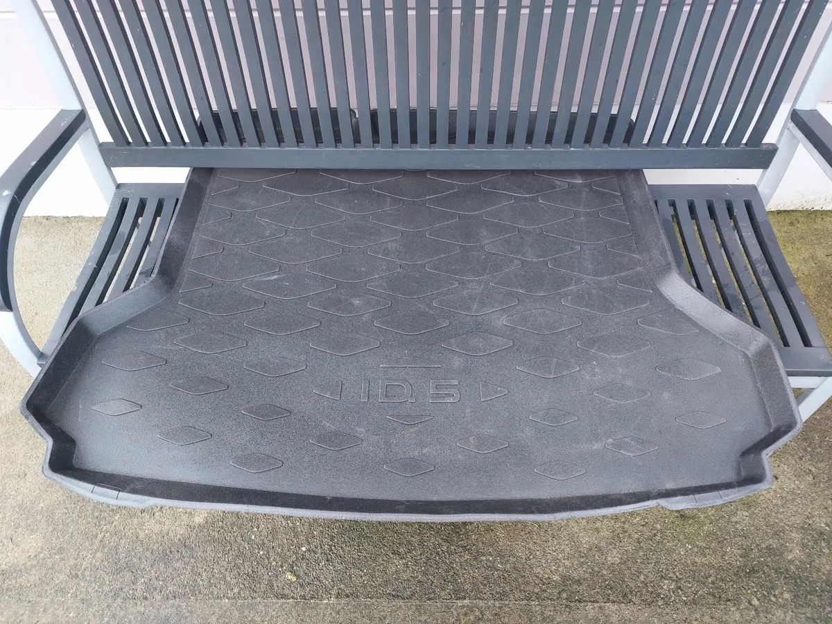 VW ID5 Rubber mats and Boot Liner - Image 4