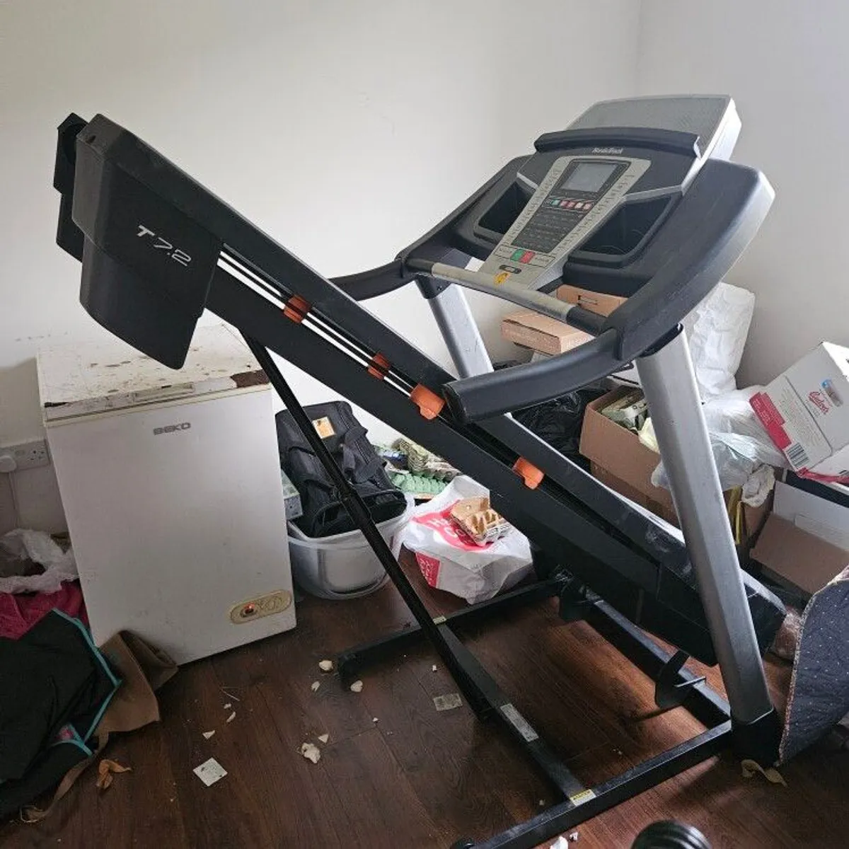 Commercial NordicTrack T 7.2 Treadmill with Power Incline & SpaceSaver Design - Image 2